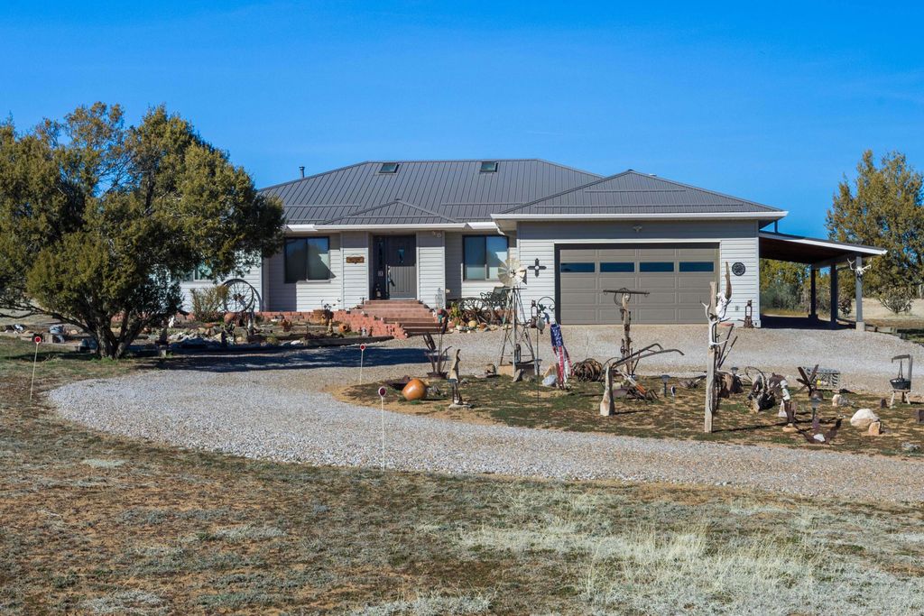 7 Kings Court, Tijeras, NM 87059