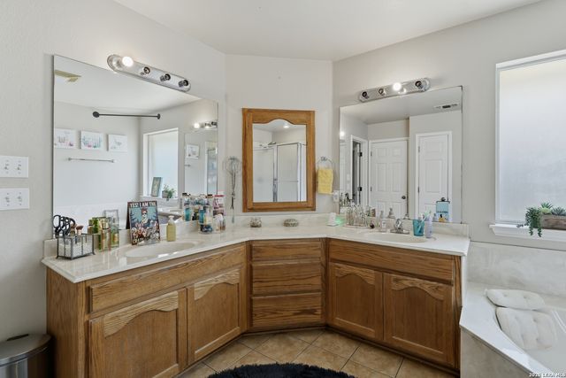 2308 N North Ranch Estates Blvd, New Braunfels, TX 78130