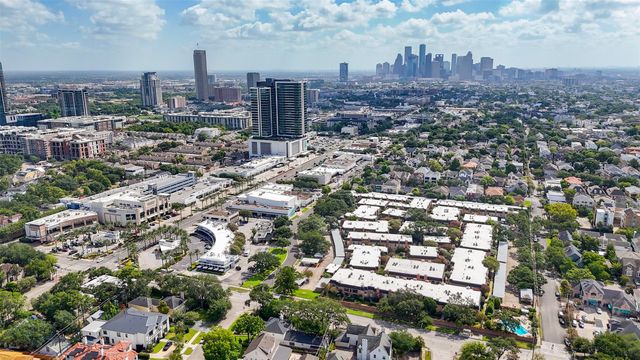 1601 S Shepherd Drive 113, Houston, TX 77019