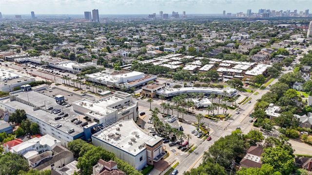 1601 S Shepherd Drive 113, Houston, TX 77019