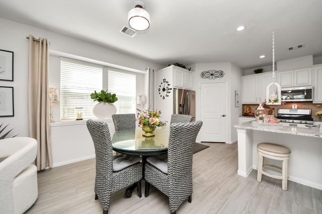 9617 Yellow Rose Drive, Texas City, TX 77591