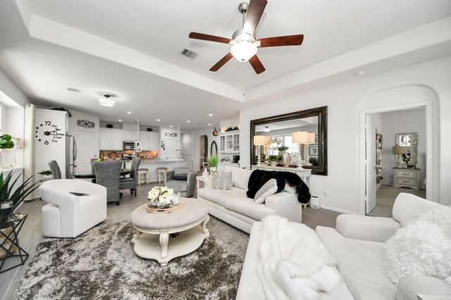 9617 Yellow Rose Drive, Texas City, TX 77591