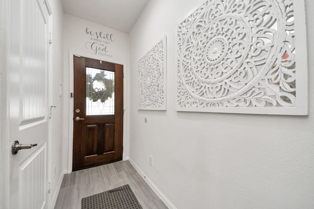 9617 Yellow Rose Drive, Texas City, TX 77591