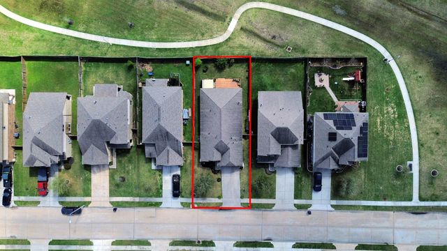 9617 Yellow Rose Drive, Texas City, TX 77591