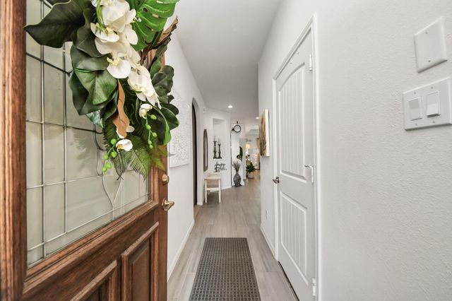 9617 Yellow Rose Drive, Texas City, TX 77591