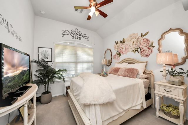 9617 Yellow Rose Drive, Texas City, TX 77591