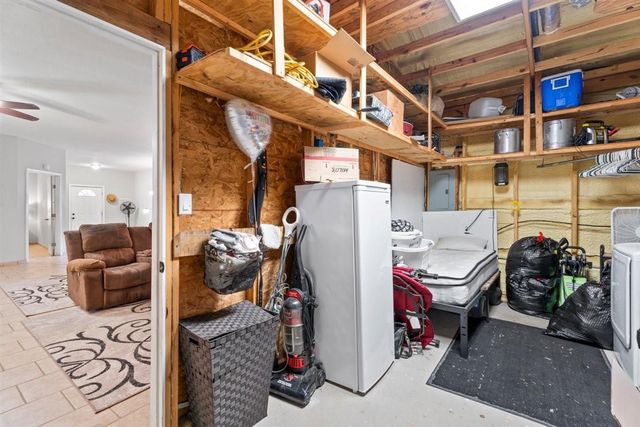 95 Sunrise Loop, Huntsville, TX 77320