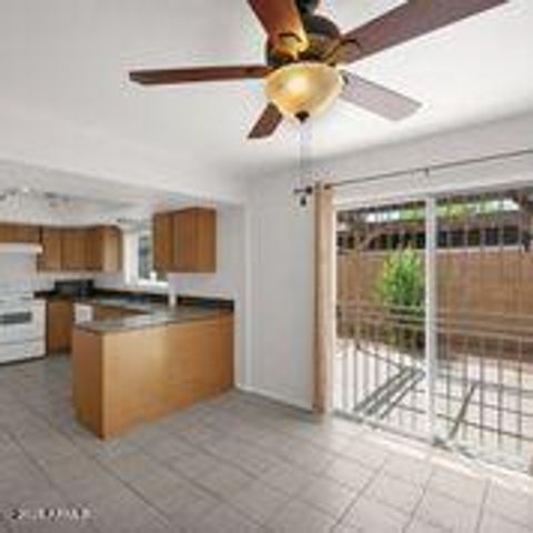 8249 E THOMAS Road E, Scottsdale, AZ 85251