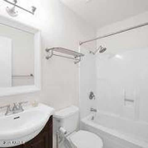 8249 E THOMAS Road E, Scottsdale, AZ 85251