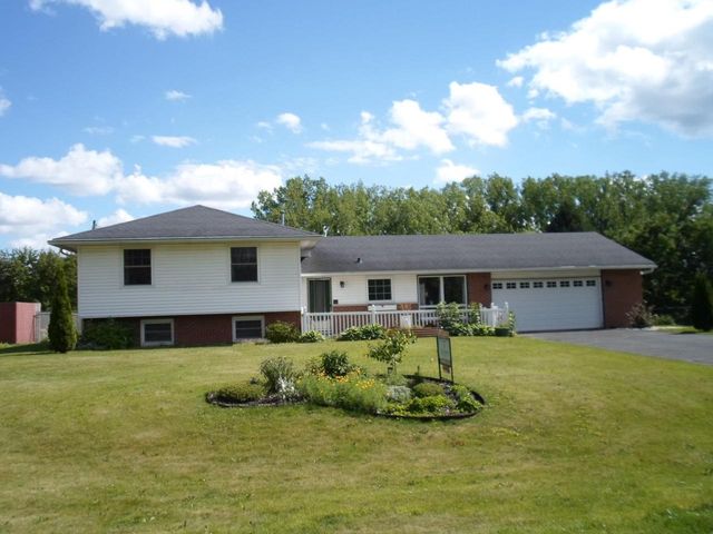 W8889 Gossfeld Lane, Beaver Dam, WI 53916
