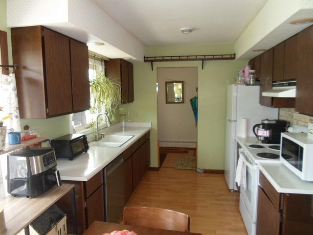 W8889 Gossfeld Lane, Beaver Dam, WI 53916
