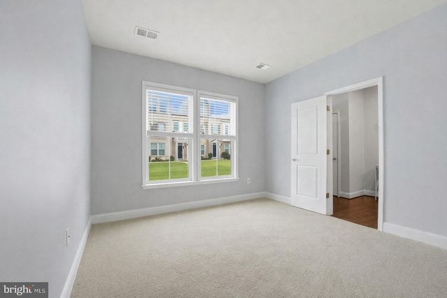 17354 REDSHANK RD, Dumfries, VA 22026