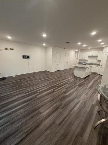 4743 DEER TRACK STREET, Tampa, FL 33610