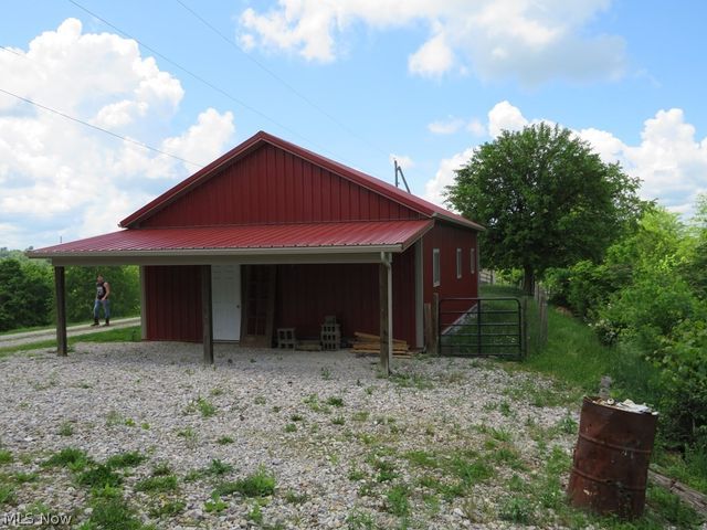 150 Fire Fly Lane, Moundsville, WV 26041