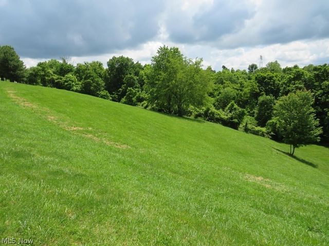 150 Fire Fly Lane, Moundsville, WV 26041