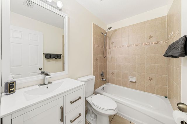 6196 Azalea Circle, West Palm Beach, FL 33415