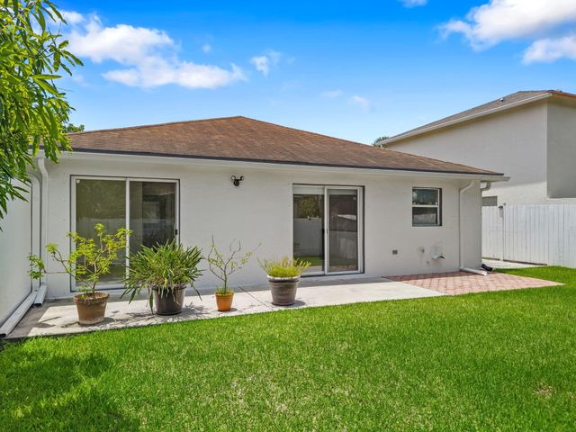 6196 Azalea Circle, West Palm Beach, FL 33415