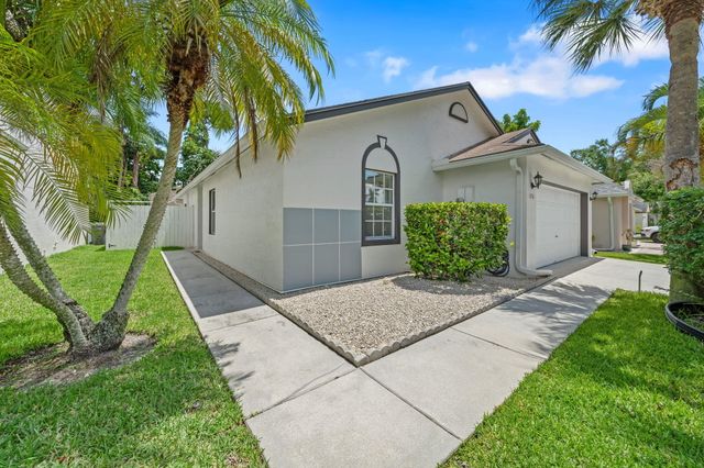 6196 Azalea Circle, West Palm Beach, FL 33415