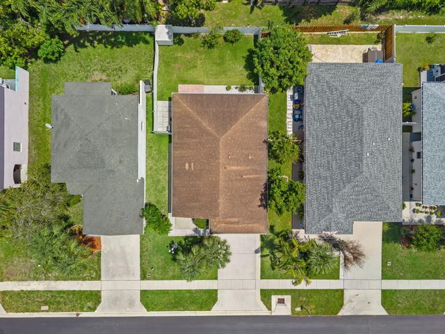6196 Azalea Circle, West Palm Beach, FL 33415