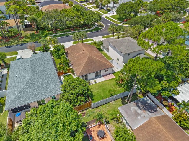 6196 Azalea Circle, West Palm Beach, FL 33415