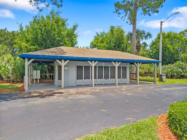 6196 Azalea Circle, West Palm Beach, FL 33415