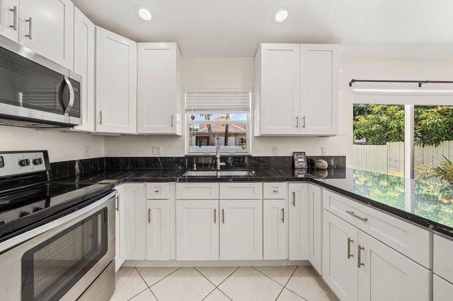 6196 Azalea Circle, West Palm Beach, FL 33415