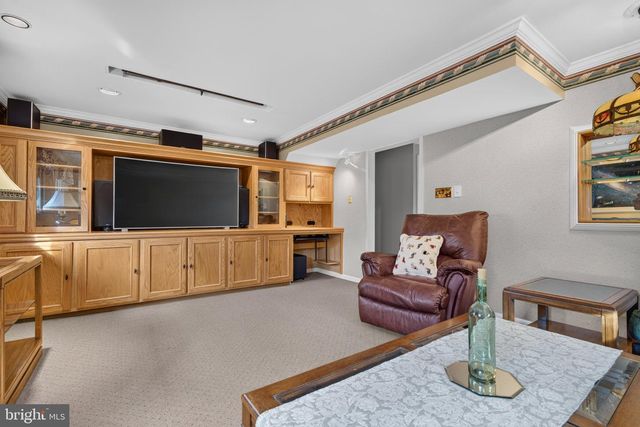 409 NEEPIER RD, Catonsville, MD 21228