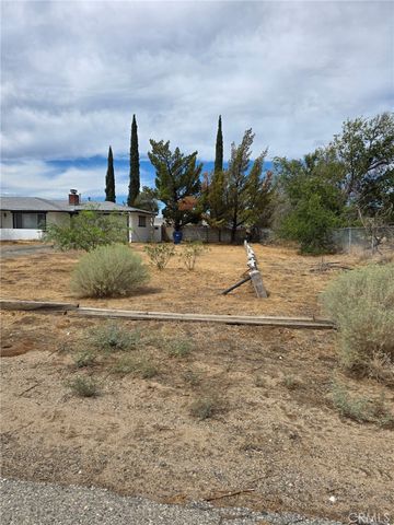 40655 11th W, Palmdale, CA 93551