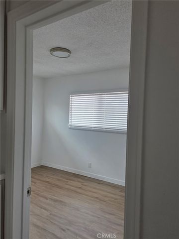 40655 11th W, Palmdale, CA 93551