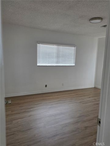40655 11th W, Palmdale, CA 93551