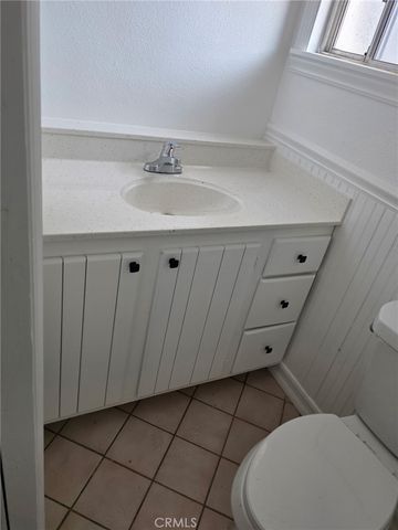 40655 11th W, Palmdale, CA 93551