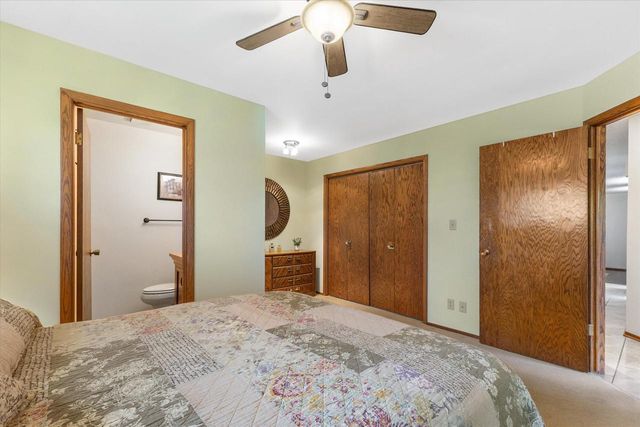 N8W27287 Woodridge LANE, Waukesha, WI 53188