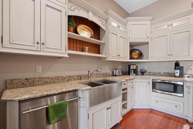 N8426 NORTH SHORE ROAD, Menasha, WI 54952