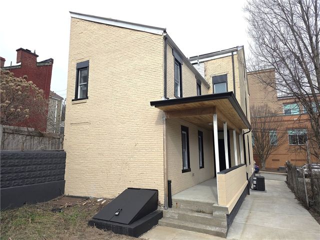 1327 Reddour St, Central North Side, PA 15212