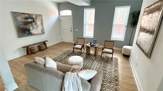 1327 Reddour St, Central North Side, PA 15212