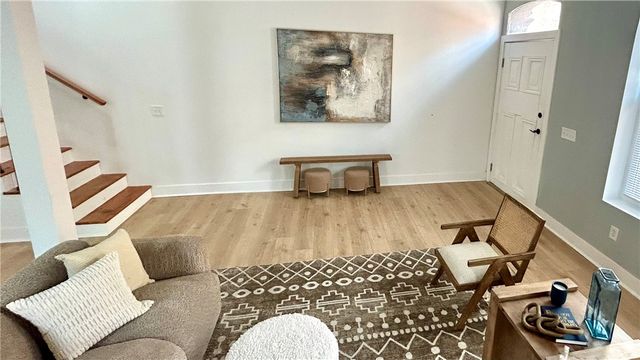 1327 Reddour St, Central North Side, PA 15212