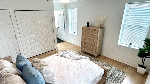 1327 Reddour St, Central North Side, PA 15212