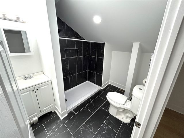 1327 Reddour St, Central North Side, PA 15212