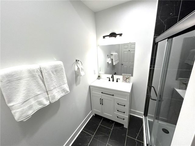 1327 Reddour St, Central North Side, PA 15212