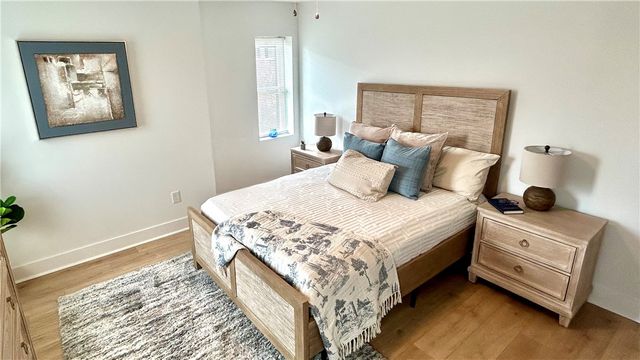 1327 Reddour St, Central North Side, PA 15212