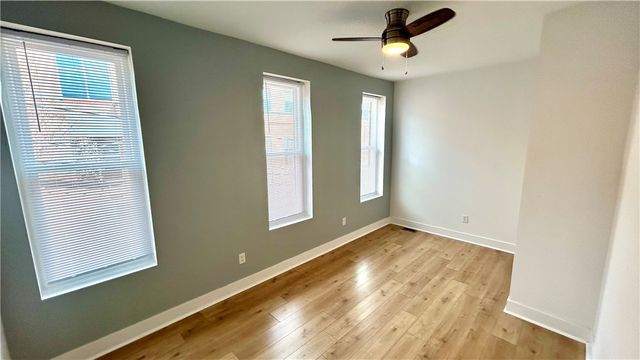 1327 Reddour St, Central North Side, PA 15212