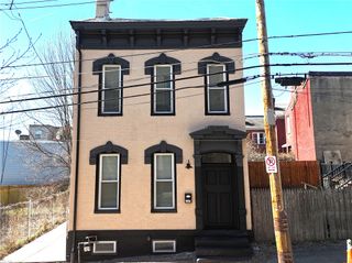 1327 Reddour St, Central North Side, PA 15212