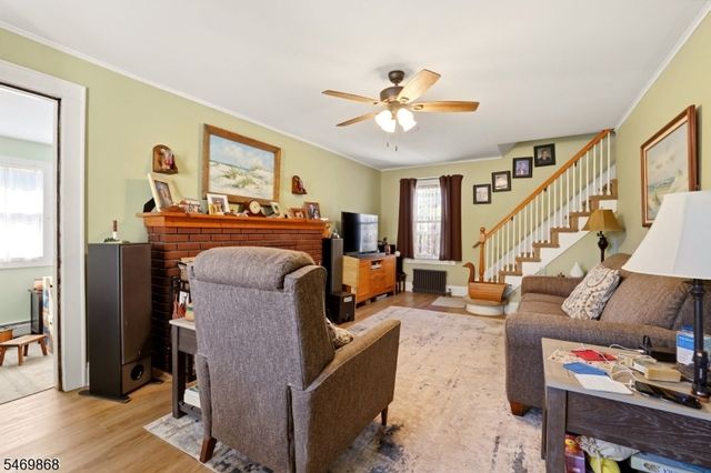 901 Maple Ave, South Plainfield Boro, NJ 07080