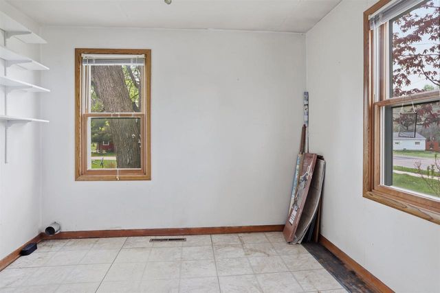 614 Sherman Street, Mauston, WI 53948