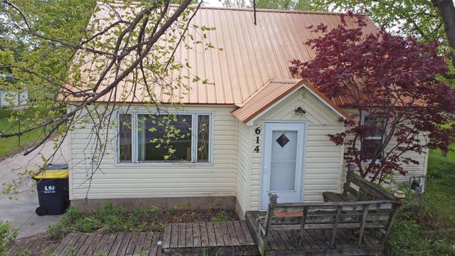614 Sherman Street, Mauston, WI 53948