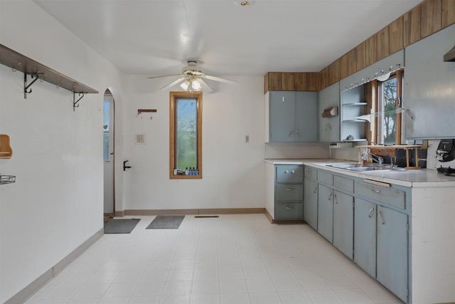 614 Sherman Street, Mauston, WI 53948