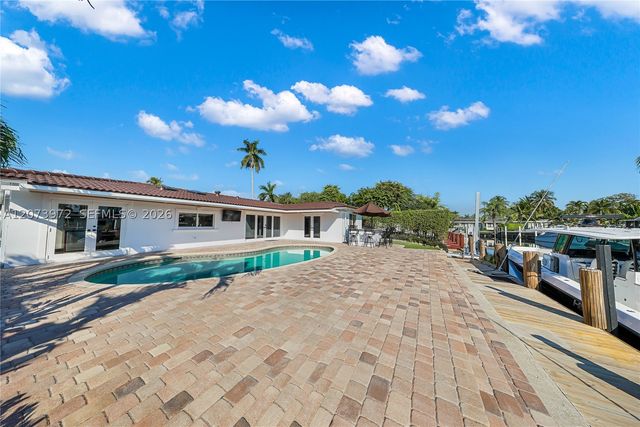 800 SE 3rd Ter, Pompano Beach, FL 33060