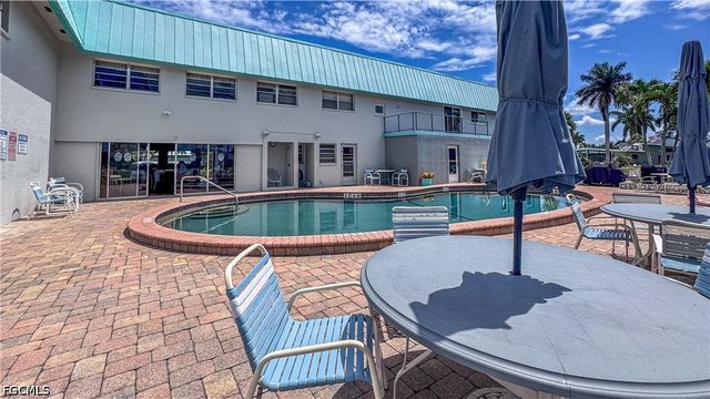 4940 Vincennes ST 106, Cape Coral, FL 33904