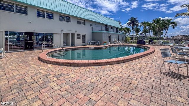 4940 Vincennes ST 106, Cape Coral, FL 33904