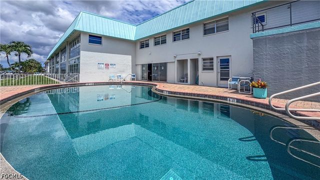4940 Vincennes ST 106, Cape Coral, FL 33904